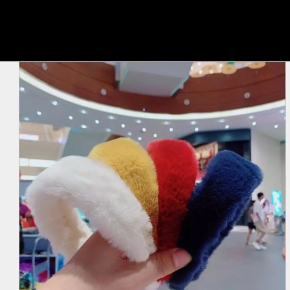 Furry Head Bands - Picture 5 of 6